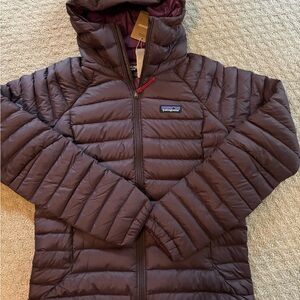 Patagonia women’s small down sweater